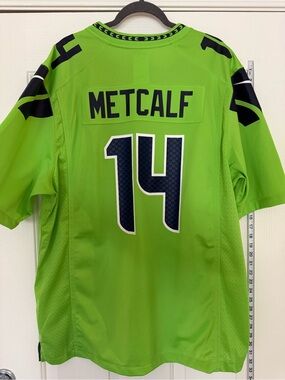 Nike Men’s Seattle Seahawks Metcalf #14 Lime Green Jersey